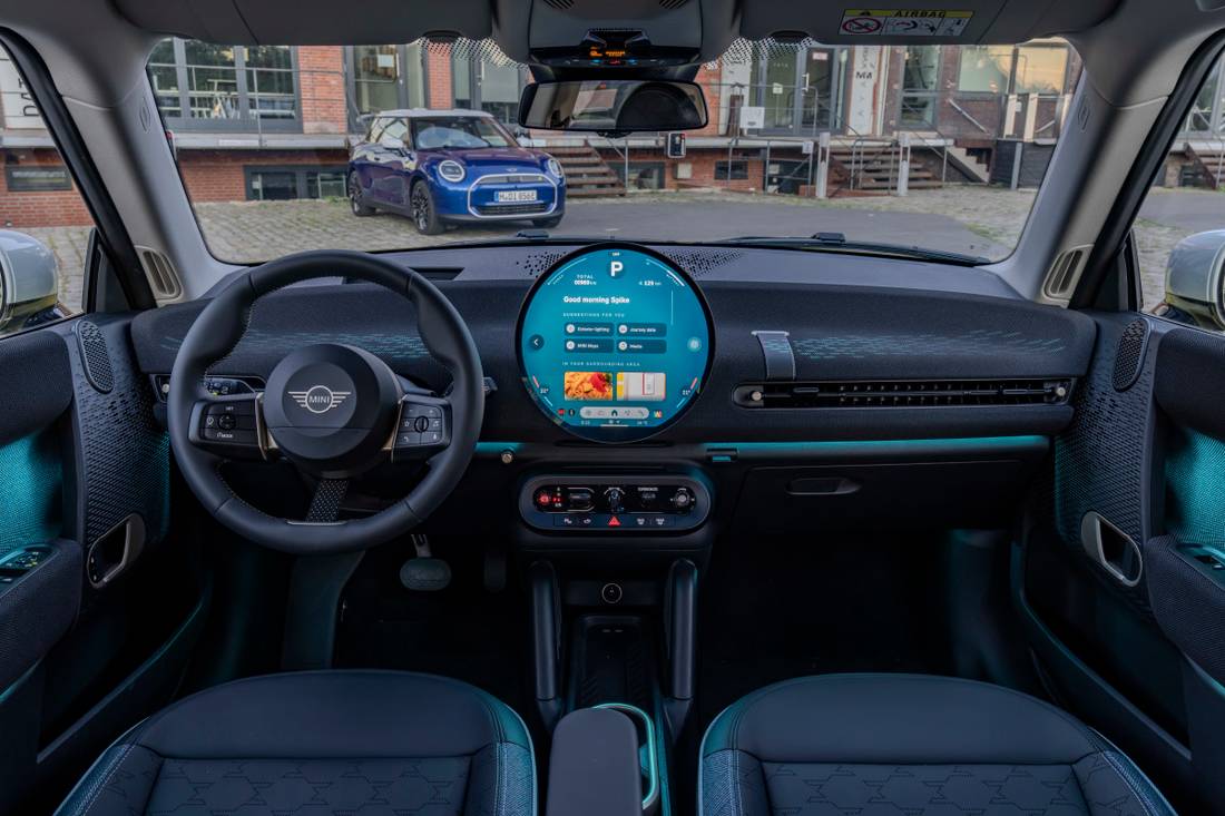 mini_cooper_e_interieur.jpeg