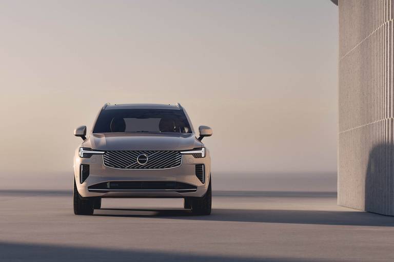 bejaarde-volvo-xc90-2024-wil-na-forse-facelift-tinder-weer-op-2024-02