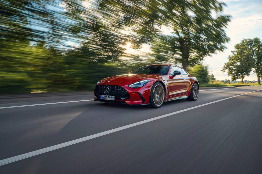 mercedes-amg_gt_63_s_e_performance_31.jpg