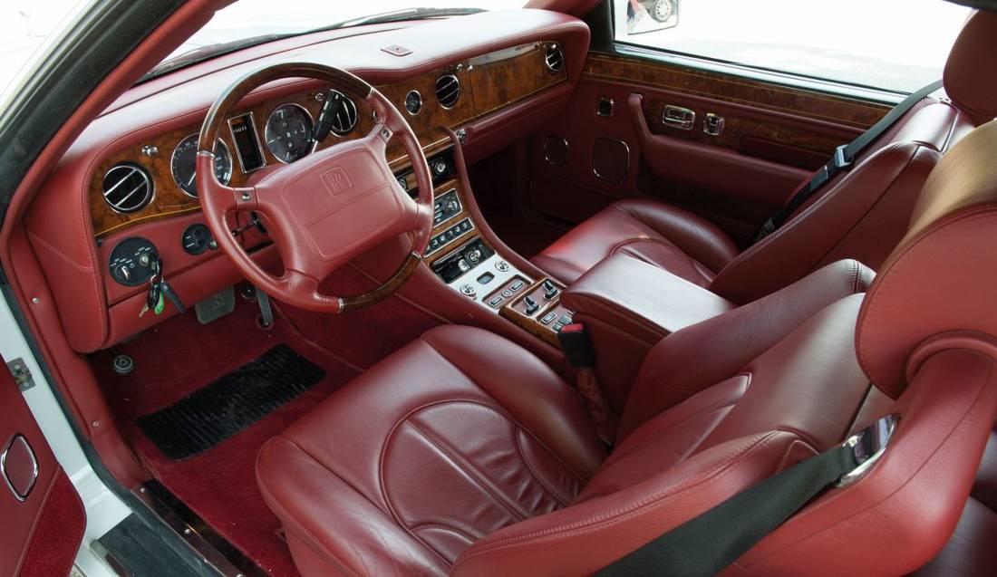 rolls-royce_corniche_3.jpg