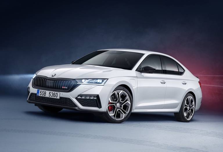 Skoda-Octavia_RS_iV-2020