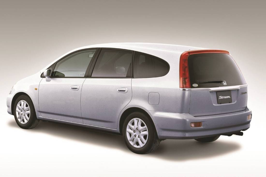 honda-stream-back