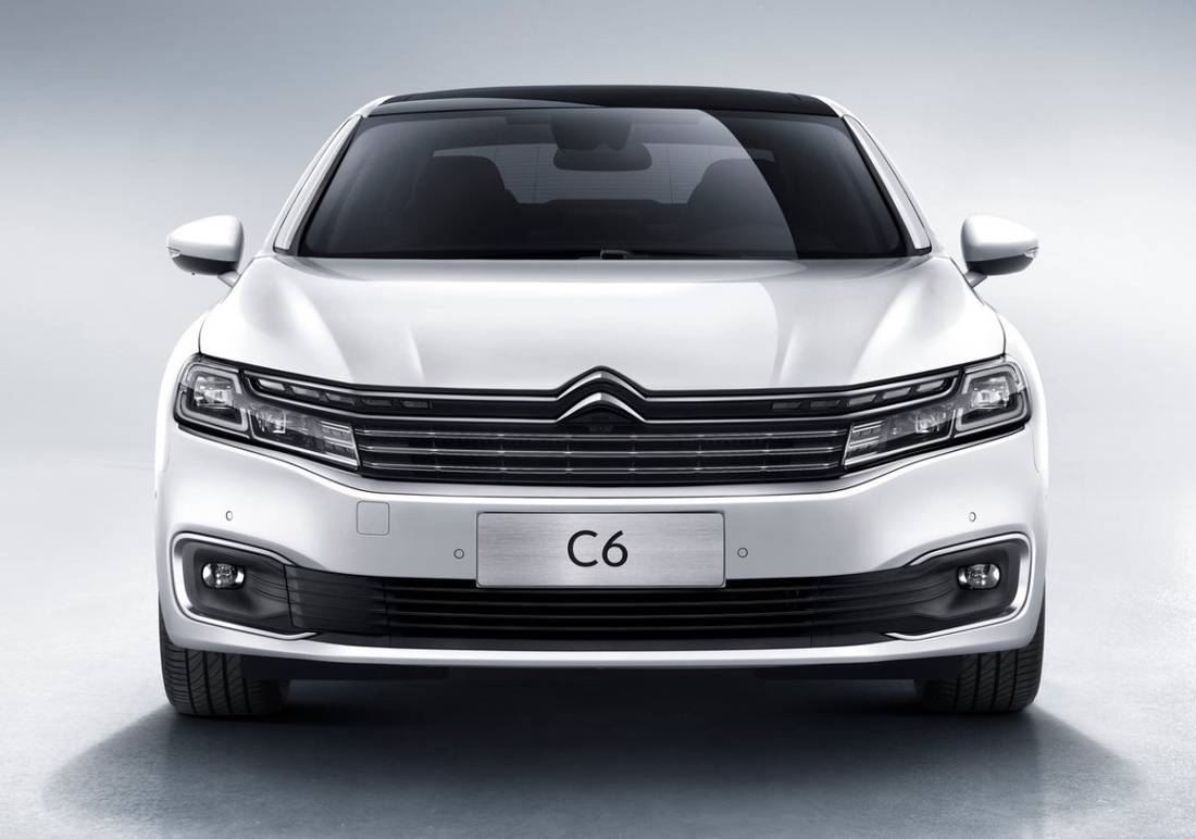 Citroen C6 front