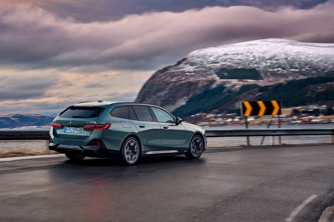 dit-zijn-de-5-elektrische-stationwagons-met-de-grootste-kofferbak-2024-04