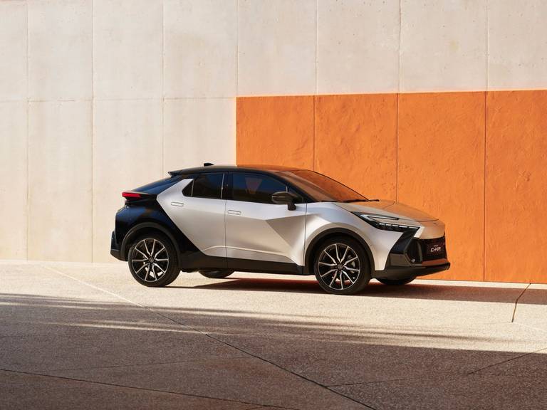 Toyota CHR (2024) prijs en uitvoeringen AutoScout24