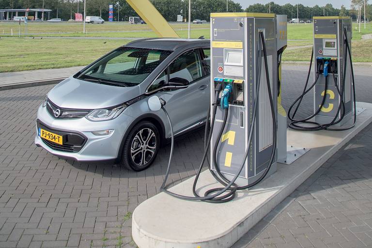 92-procent-van-ev-rijders-wil-niet-terug-naar-benzineauto-2024-03