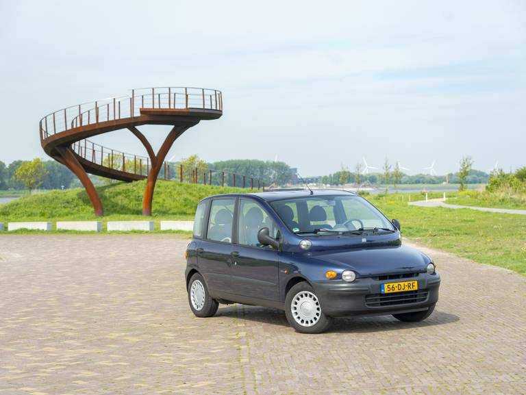 huh-iemand-heeft-vorige-maand-een-nieuwe-fiat-multipla-gekocht-2024-02