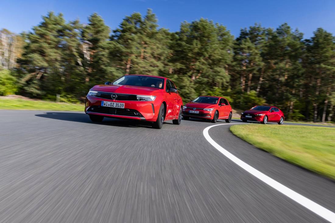 Opel Astra vs. Volkswagen Golf en Mazda 3