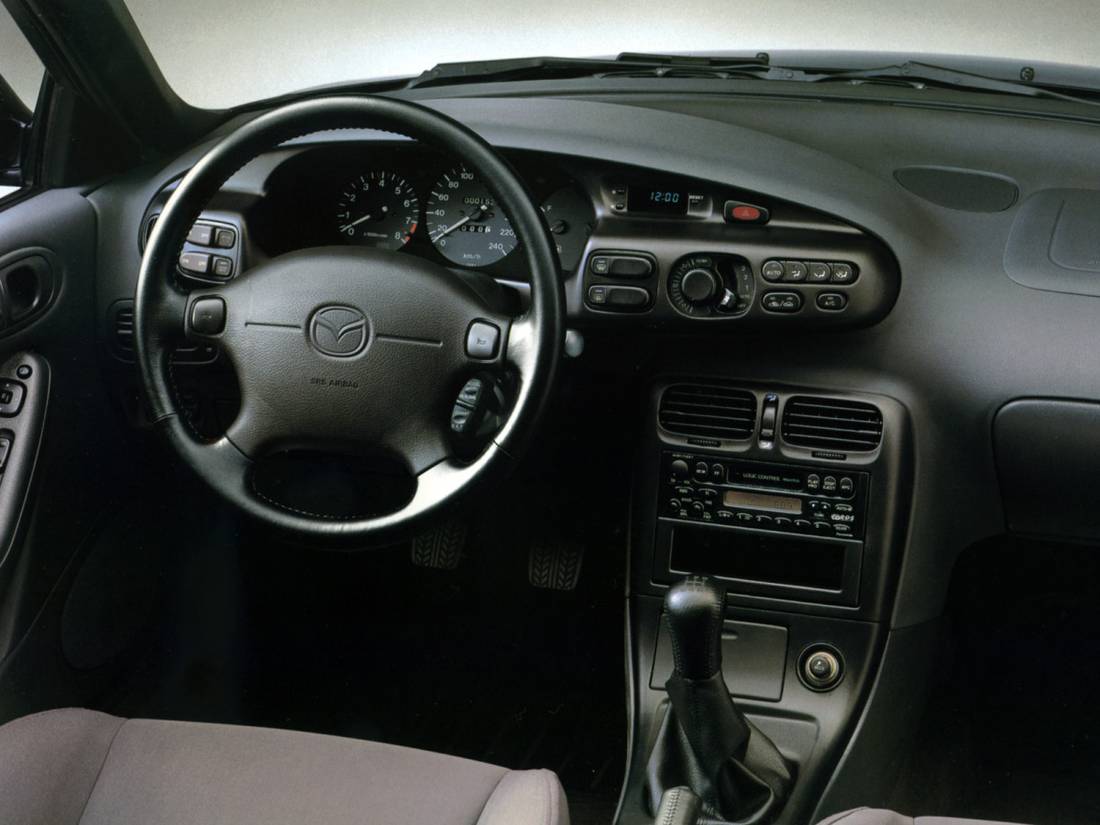 Mazda Xedos 6 2.jpg