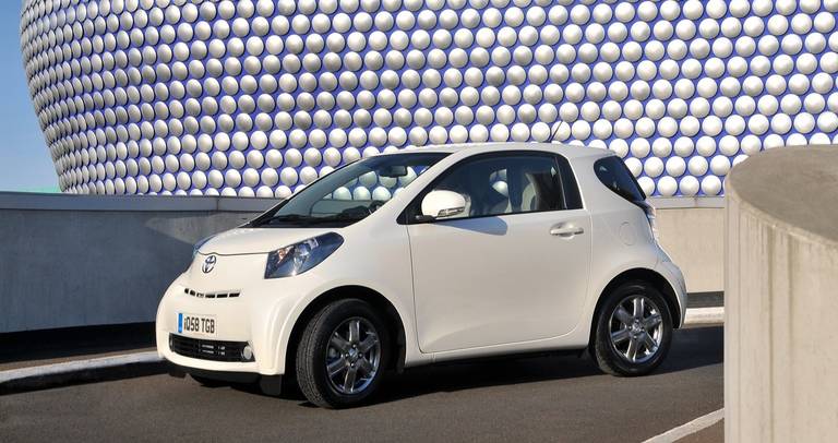 toyota-iq-front