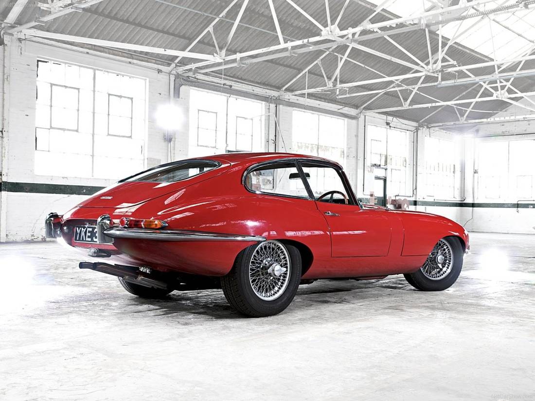 jaguar-e-type-back