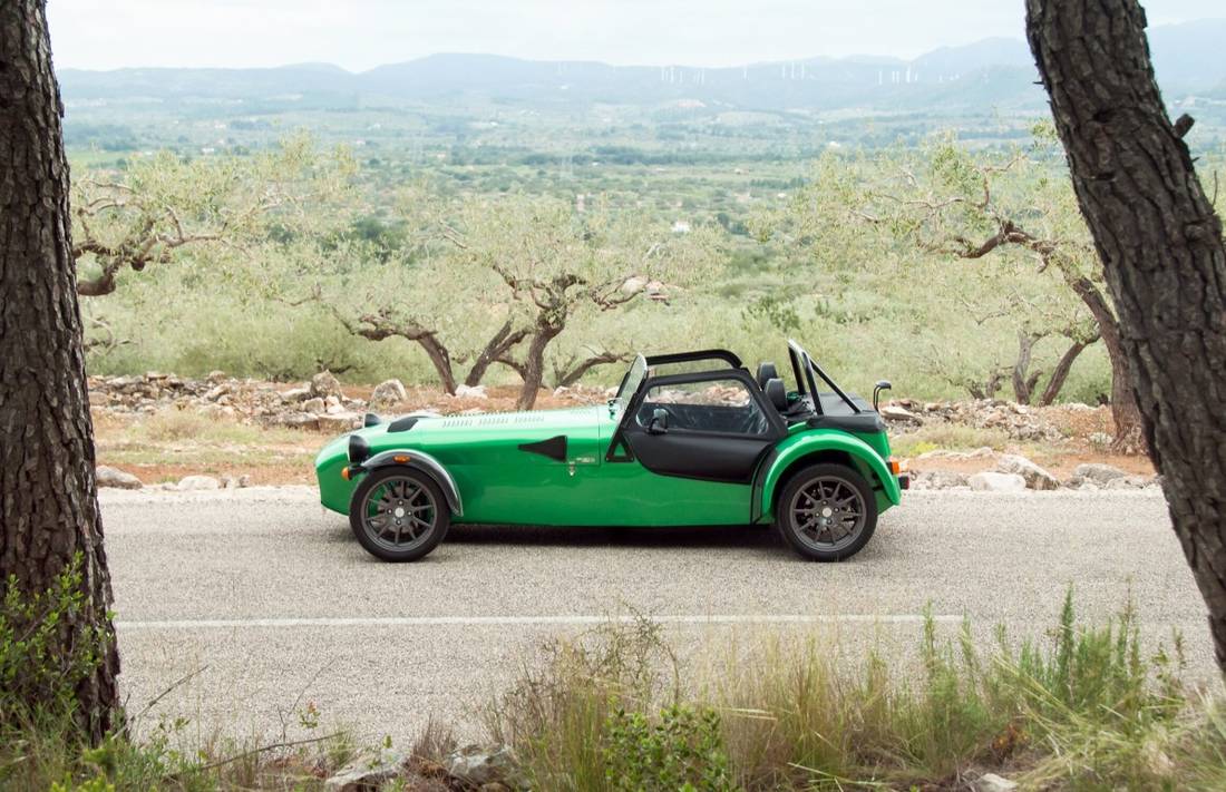 caterham-seven-485-side