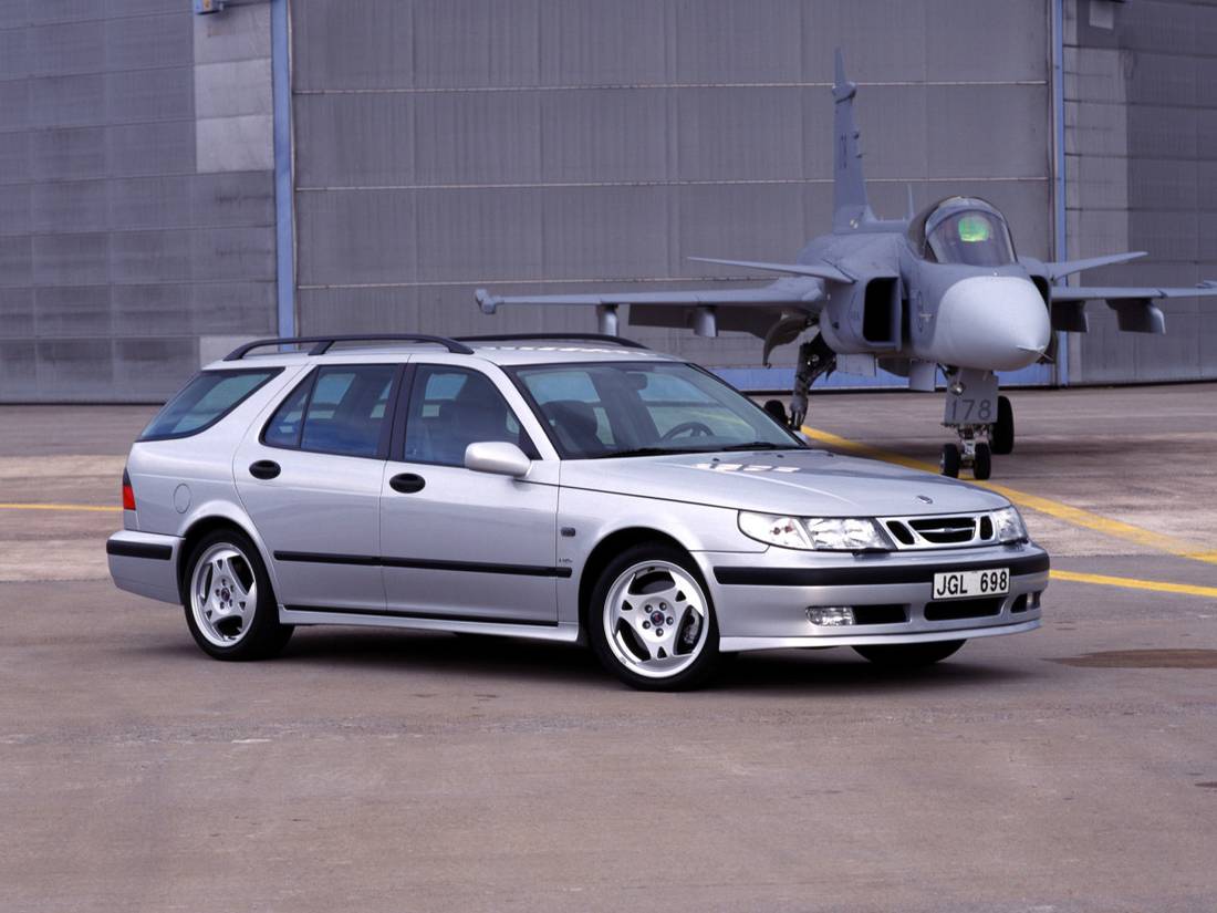 Saab 9-5 Estate 1.jpg