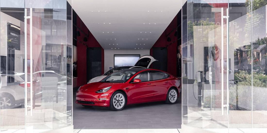 Waarom Elon Musk jou laat wachten op de goedkope Tesla van 25.000 euro