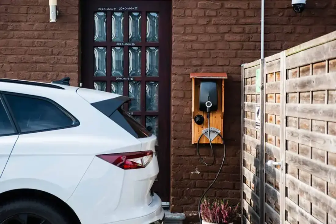 Elektrische auto thuis opladen: alles wat je moet weten