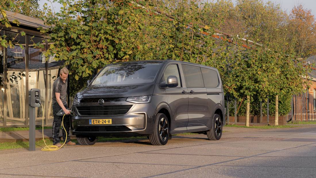 Volkswagen e-Transporter kost 46.990 euro: kan de snoezige ID. Buzz wel inpakken?